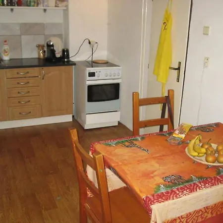Charming With 2 Bedrooms