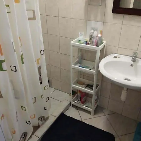Charming With 2 Bedrooms Appartement